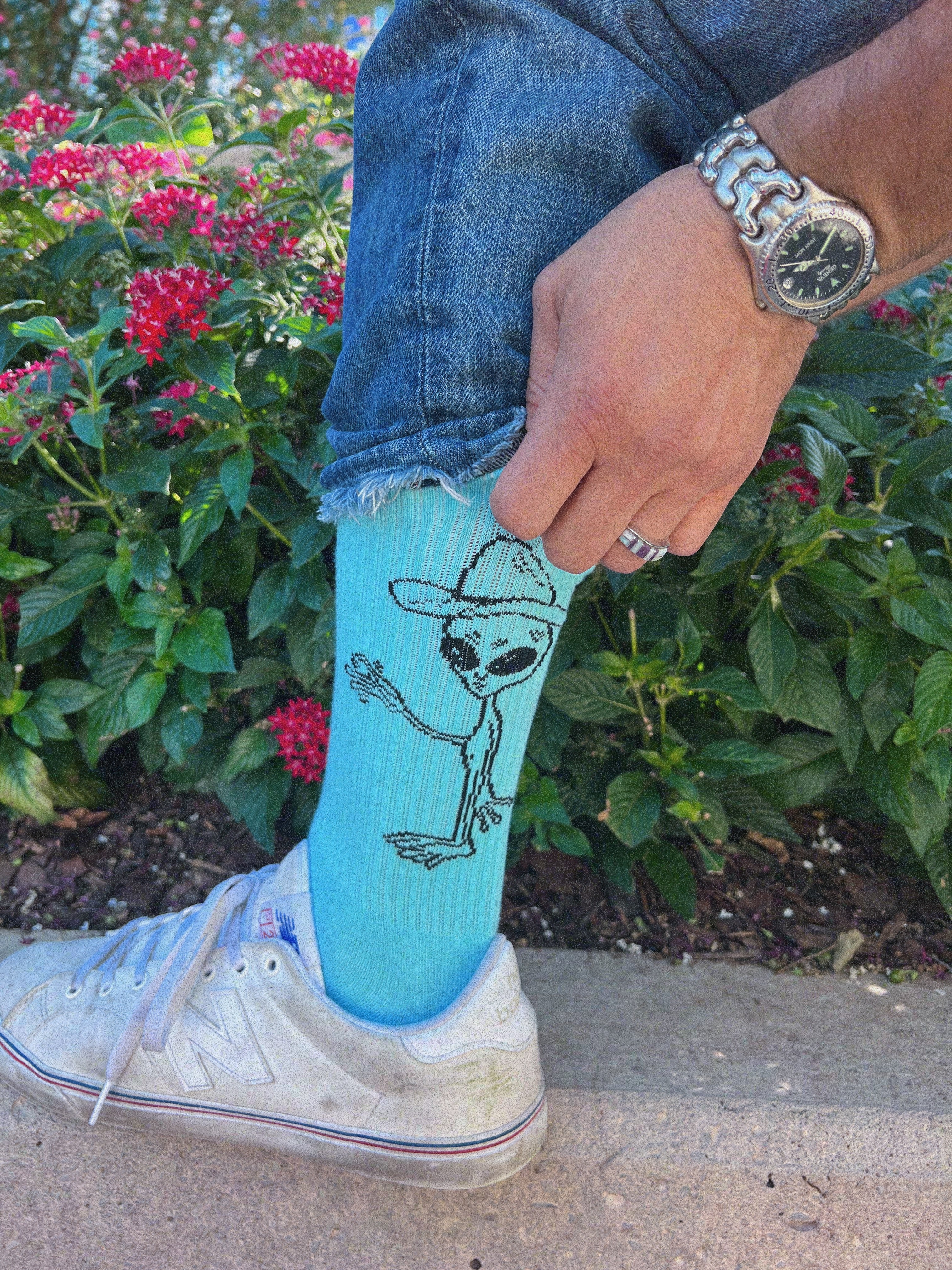 LONELY ALIEN SOCKS